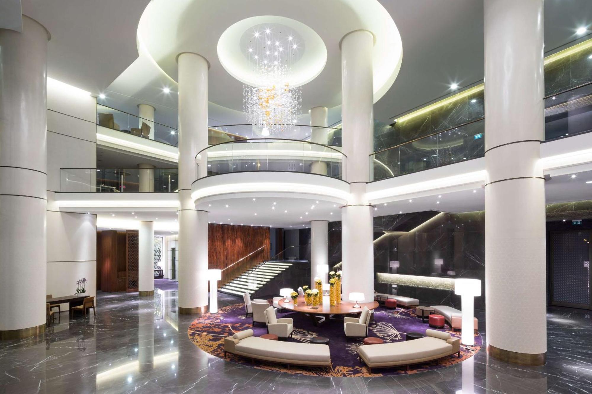 Hilton Kyiv Hotel Exterior foto
